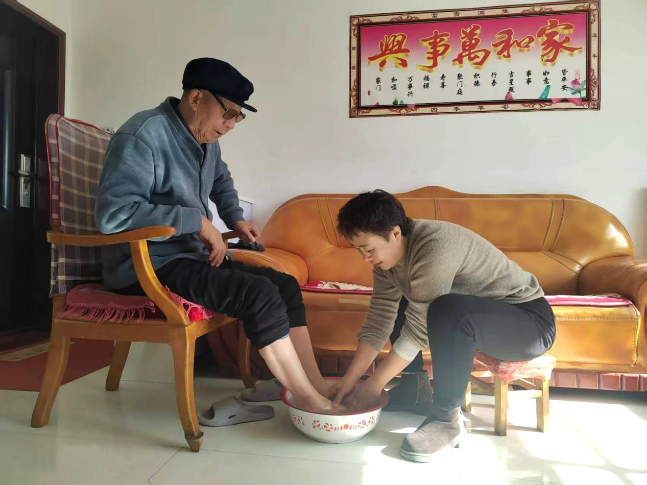 中共火博官网平台-火博（中国）一站式服务平台
委员会关于对2024年度“产投榜样”进行公示的公告(图5)
